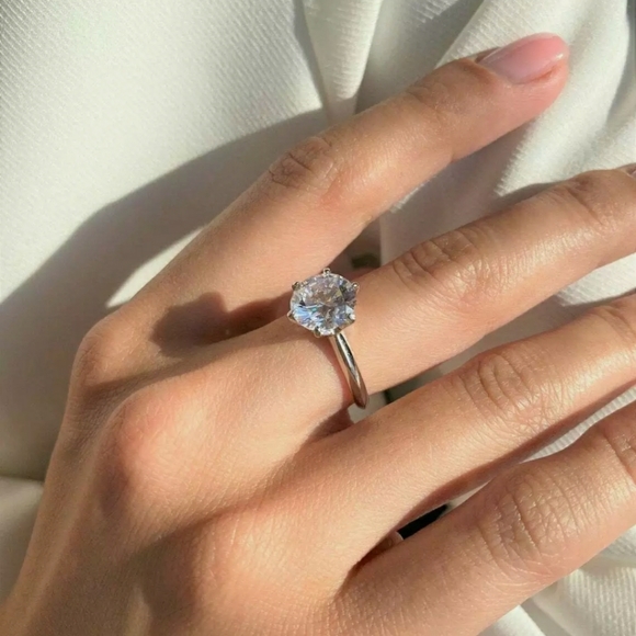 Jewelry - 🆕️ Certificated 3ct t.w. Moissanite Diamond  Solitaire Ring